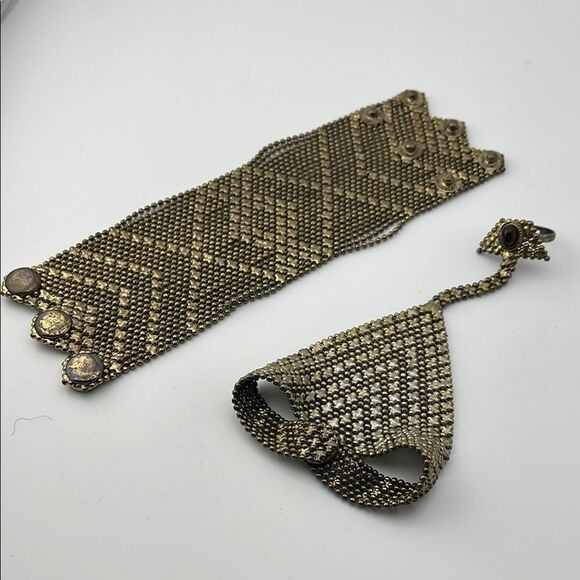 TTK Vintage Elegant Gold Mesh Bracelet and Ring chain Bracelet Set - Picture 3 of 6